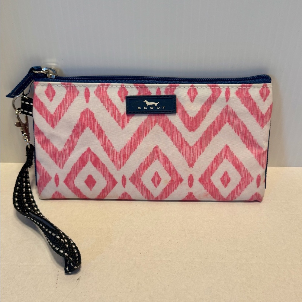 Scout Pink and White Clutch